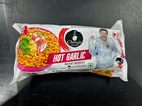 CHINGS HOT GARLIC NDLS 240G